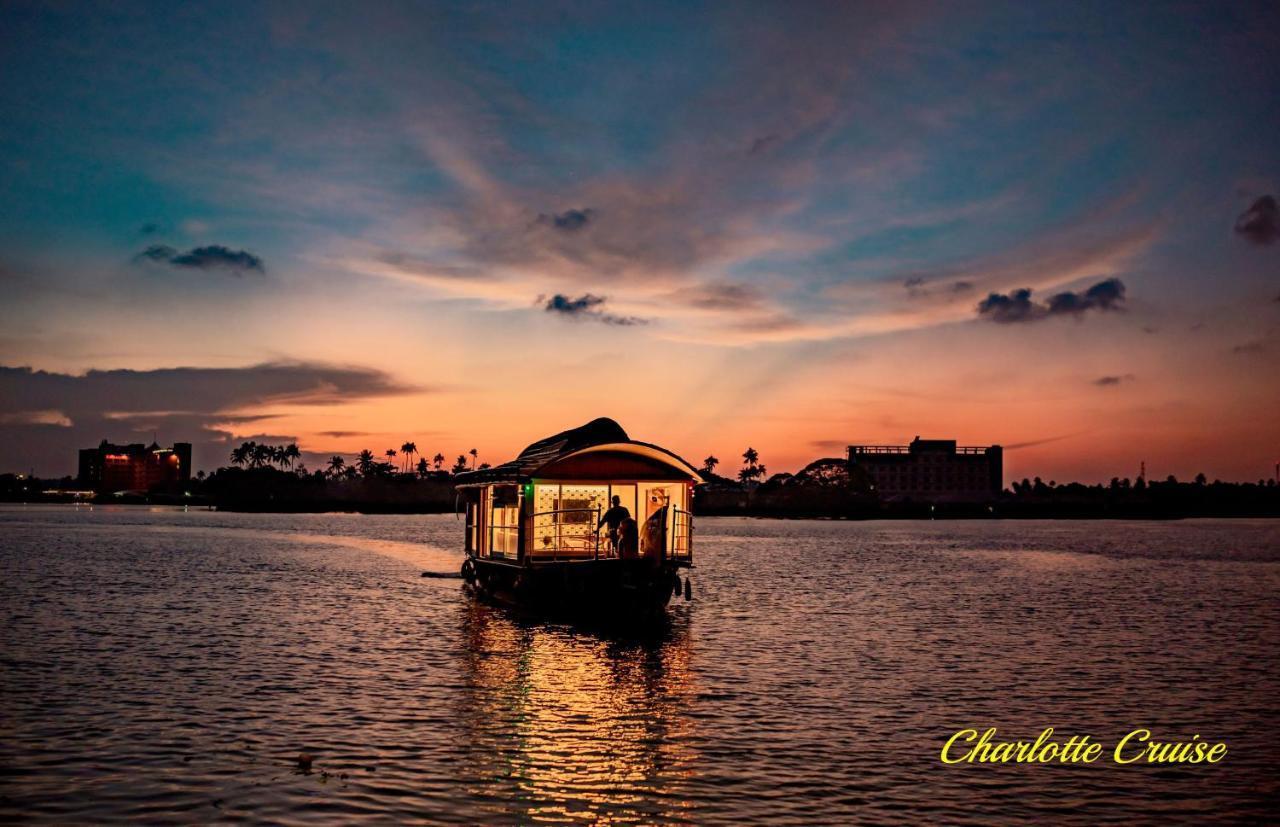 Charlotte Cruise House Boat Hotel Alappuzha Екстериор снимка